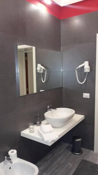 B&B Domus Garibaldi Salerno Eksteriør billede