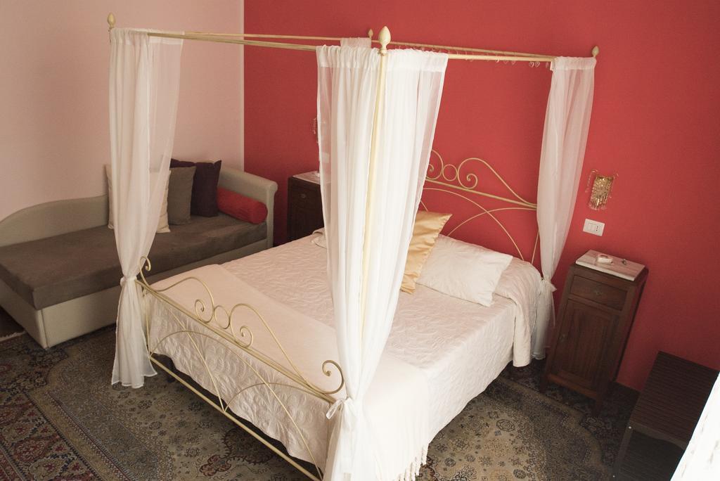 B&B Domus Garibaldi Salerno Eksteriør billede